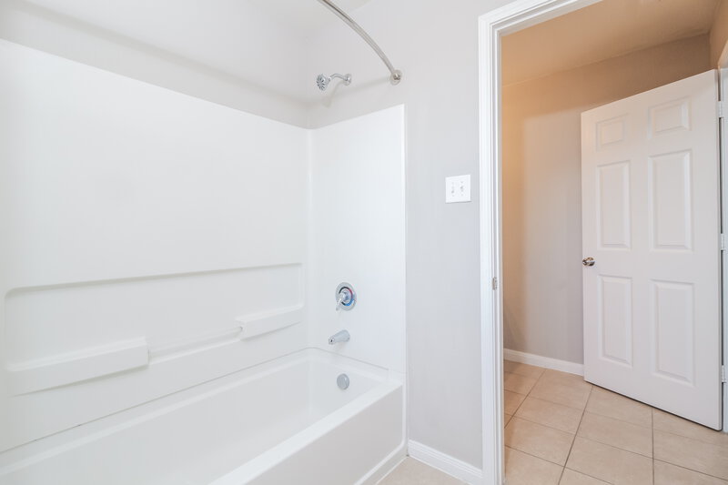 2,275/Mo, 309 Meadow View Ln Anna, TX 75409 Bathroom View