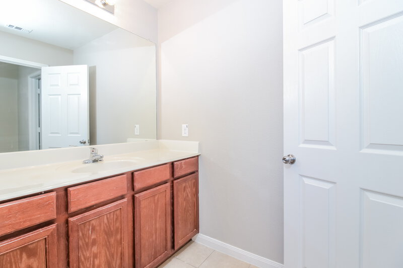 2,275/Mo, 309 Meadow View Ln Anna, TX 75409 Bathroom View 2