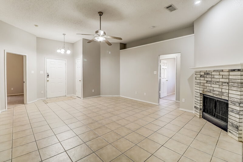 2,320/Mo, 3804 Sycamore Ln Rockwall, TX 75032 Living Room View 2