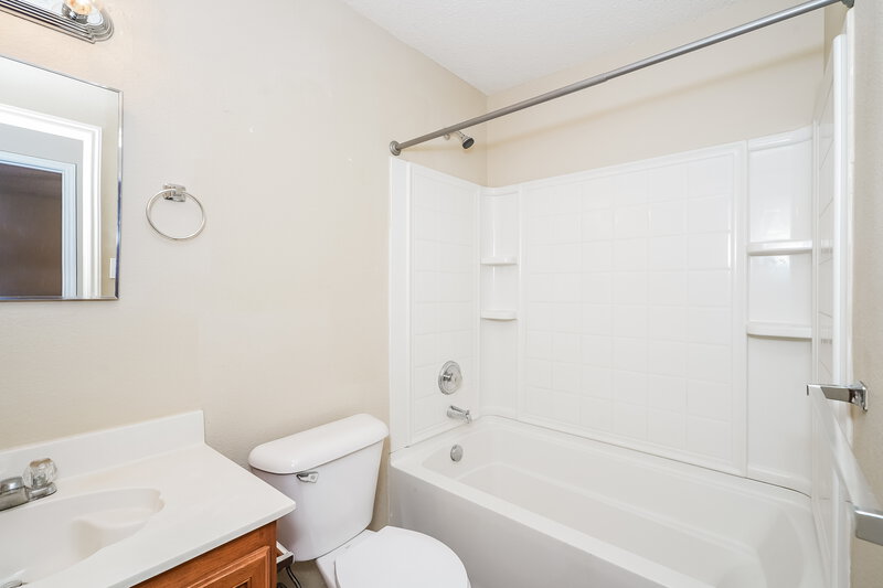 2,180/Mo, 3520 Clydesdale Dr Denton, TX 76210 Bathroom View