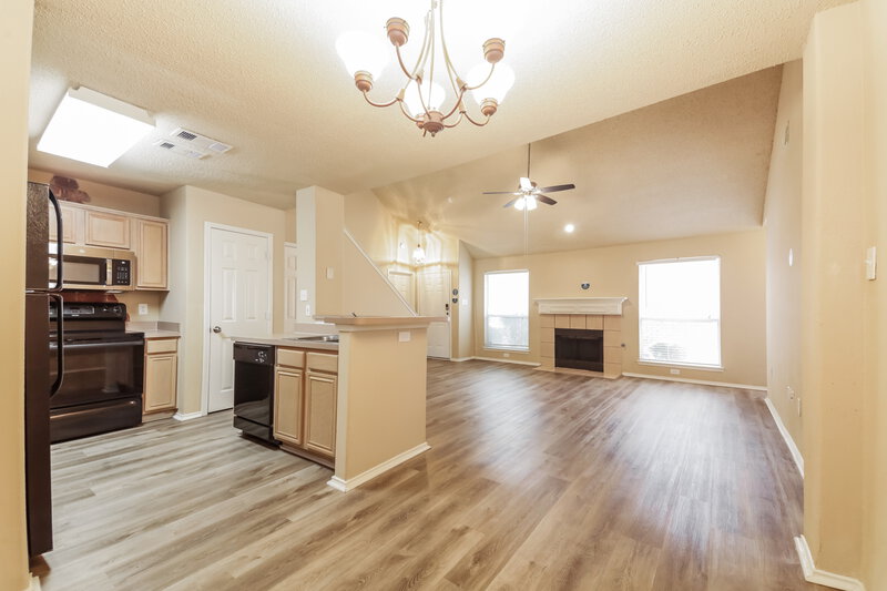 2,180/Mo, 525 Valley View Dr Lewisville, TX 75067 Dining Room View