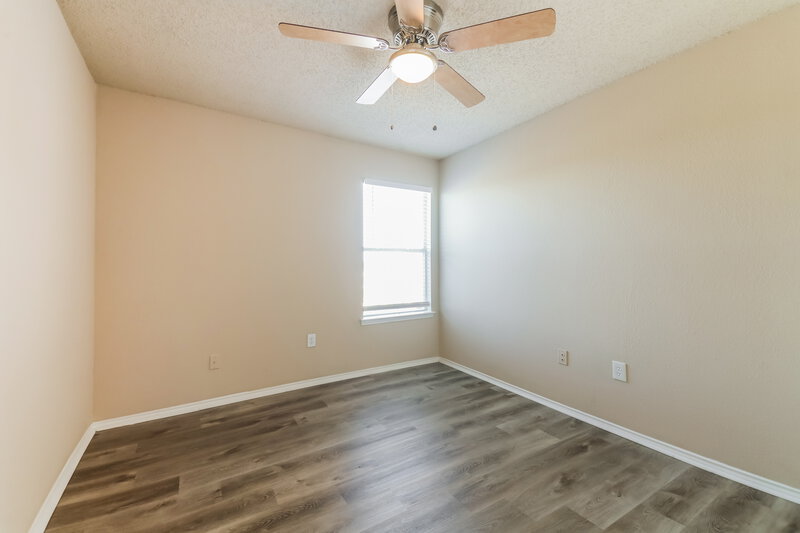 2,180/Mo, 525 Valley View Dr Lewisville, TX 75067 Bedroom View