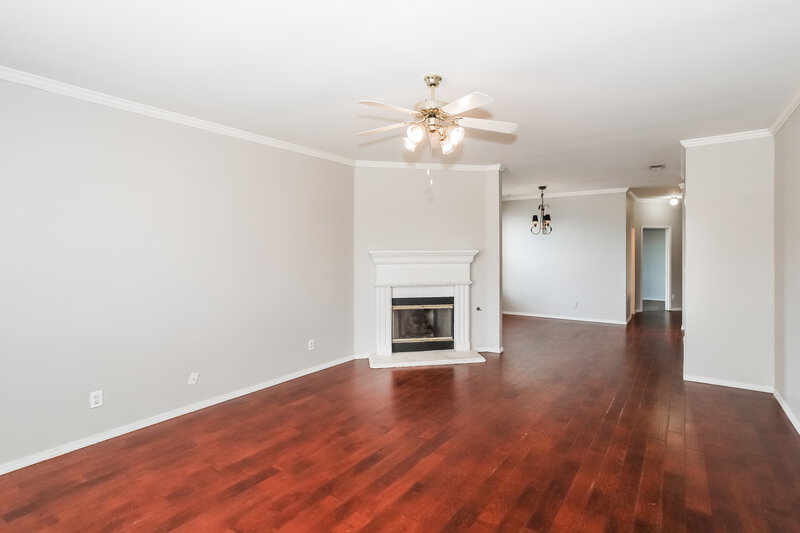 1,750/Mo, 2401 Westheimer Rd Denton, TX 76210 Living Room View