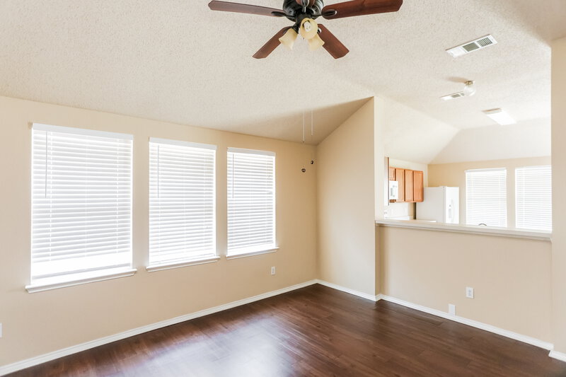 2,640/Mo, 2409 Spoonbill Ct Mesquite, TX 75181 Living Room View
