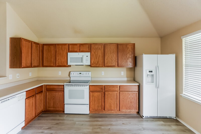 2,640/Mo, 2409 Spoonbill Ct Mesquite, TX 75181 Kitchen View 2