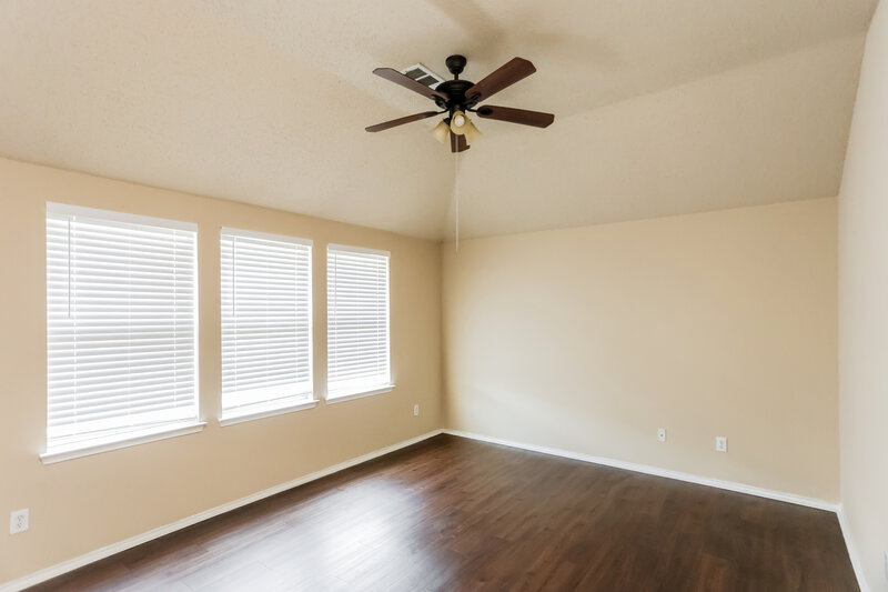 2,640/Mo, 2409 Spoonbill Ct Mesquite, TX 75181 Main Bedroom View 3