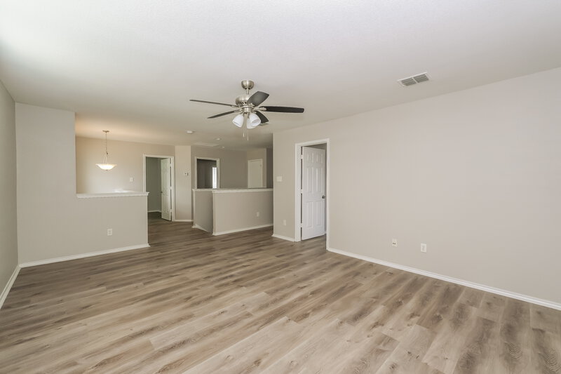 2,665/Mo, 8508 Prairie Wind Trl Fort Worth, TX 76134 Loft View