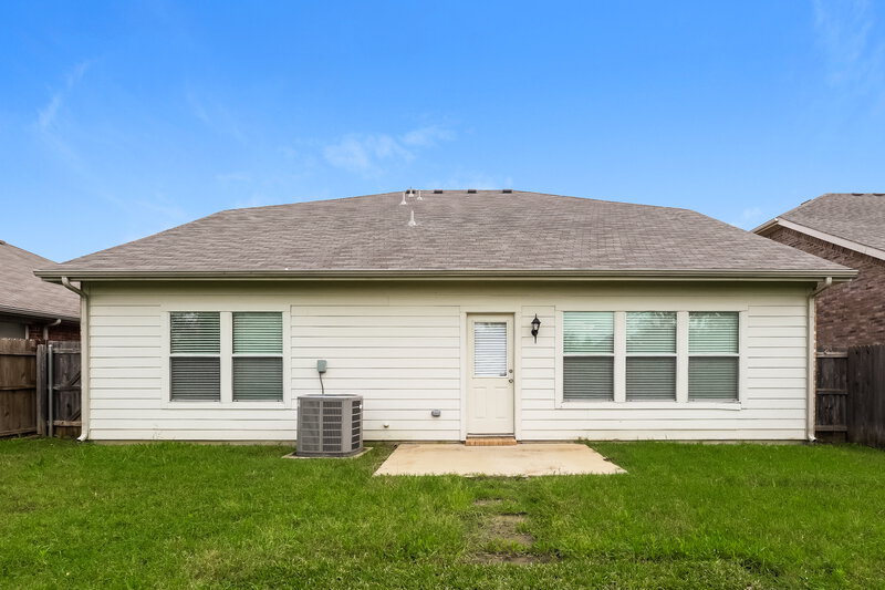 2,665/Mo, 8508 Prairie Wind Trl Fort Worth, TX 76134 Rear View
