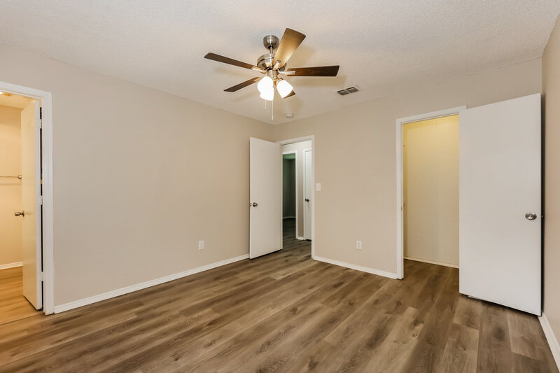 2,485/Mo, 722 Danvers Ln Mansfield, TX 76063 Main Bedroom View 2