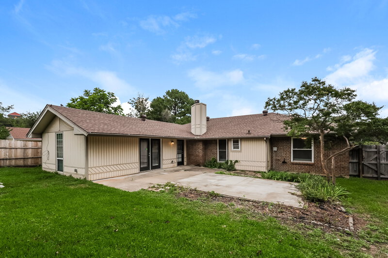 2,485/Mo, 722 Danvers Ln Mansfield, TX 76063 Rear View