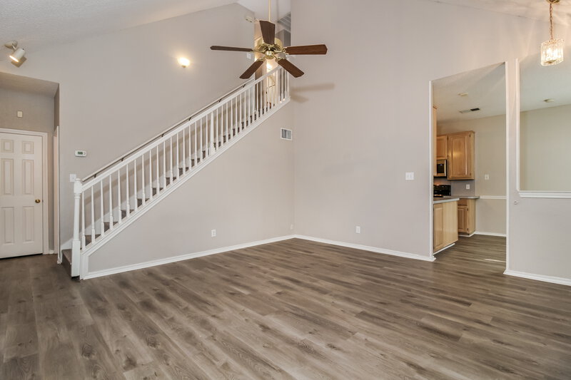 2,435/Mo, 1719 Circle Creek Dr Lewisville, TX 75067 Living Room View 3