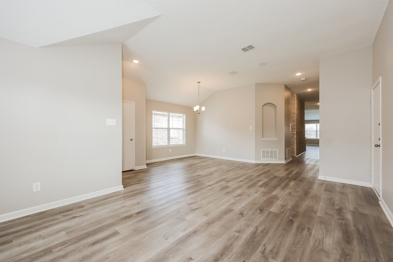3,180/Mo, 10809 Briaroaks Dr Fort Worth, TX 76140 Family Room View