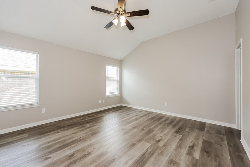 3,180/Mo, 10809 Briaroaks Dr Fort Worth, TX 76140 Main Bedroom View
