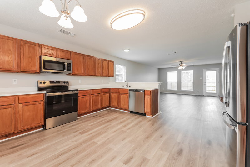 2,795/Mo, 620 Duke Dr Desoto, TX 75115 Kitchen View 2