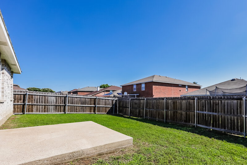 2,605/Mo, 8429 Cotton Valley Ln Arlington, TX 76002 Rear View