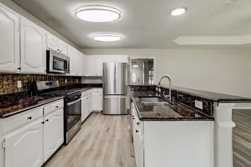 2,705/Mo, 602 Copeland Dr Cedar Hill, TX 75104 Kitchen View