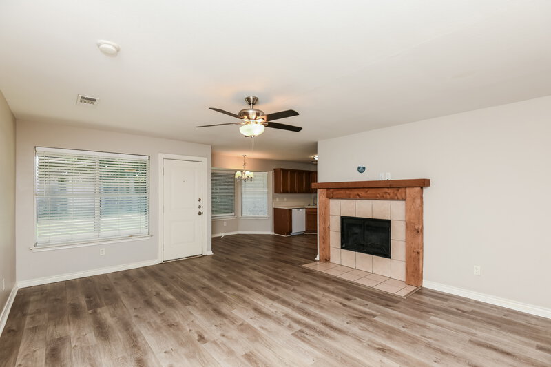 2,225/Mo, 417 Oxford St Burleson, TX 76028 Living Room View