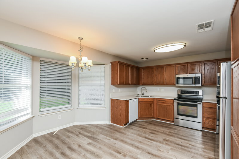 2,225/Mo, 417 Oxford St Burleson, TX 76028 Dining Room View