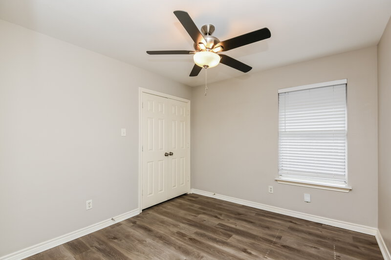 2,225/Mo, 417 Oxford St Burleson, TX 76028 Bedroom View