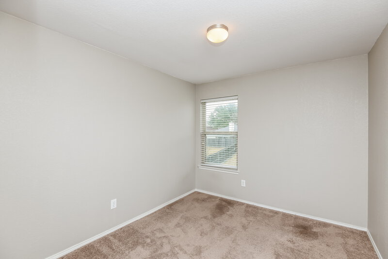 1,990/Mo, 815 Village Point Ln Fort Worth, TX 76108 Bedroom View