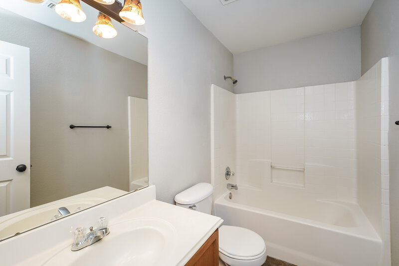 2,330/Mo, 239 Centennial Pl Crowley, TX 76036 Bathroom View 2