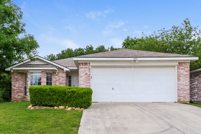 1,940/Mo, 4001 Periwinkle Dr Fort Worth, TX 76137 External View