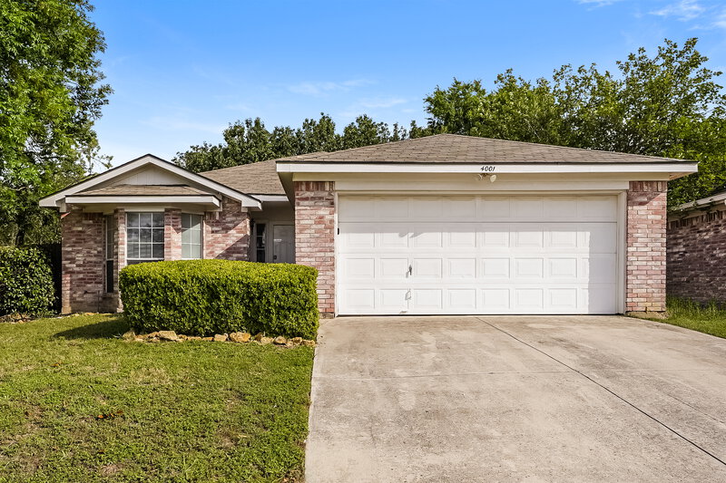 2,050/Mo, 4001 Periwinkle Dr Fort Worth, TX 76137 External View