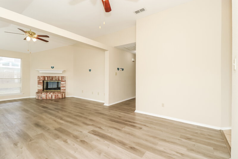 2,660/Mo, 4001 Periwinkle Dr Fort Worth, TX 76137 Dining Room View 2