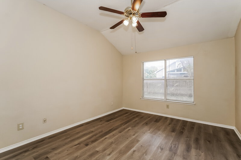 2,050/Mo, 4001 Periwinkle Dr Fort Worth, TX 76137 Main Bedroom View