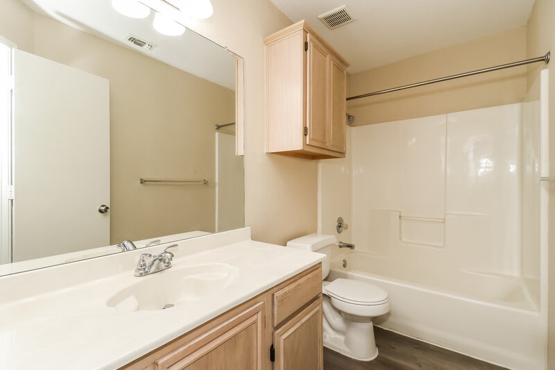 1,840/Mo, 4001 Periwinkle Dr Fort Worth, TX 76137 Bathroom View
