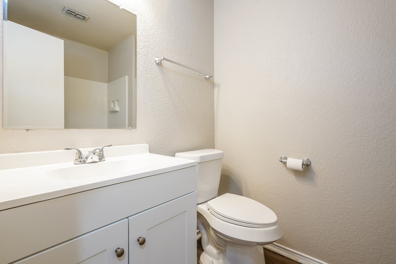 2,180/Mo, 14120 Esperanza Dr Haslet, TX 76052 Main Bathroom View