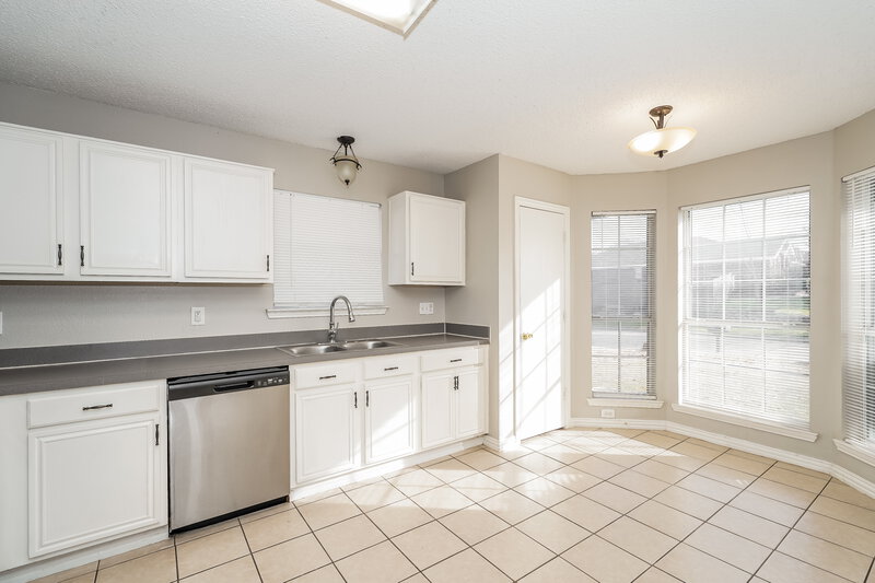 1,735/Mo, 2638 Brea Canyon Rd Fort Worth, TX 76108 Kitchen View