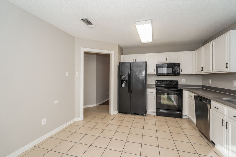 1,735/Mo, 2638 Brea Canyon Rd Fort Worth, TX 76108 Kitchen View 3