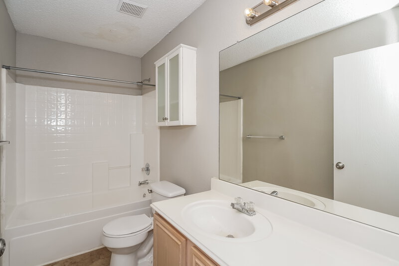 1,735/Mo, 2638 Brea Canyon Rd Fort Worth, TX 76108 Bathroom View