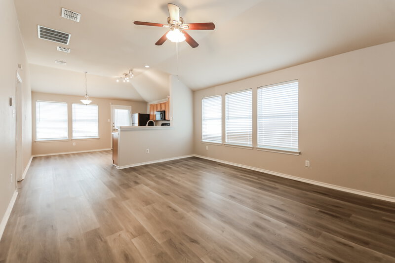 1,695/Mo, 822 Sycamore St Anna, TX 75409 Living Room View