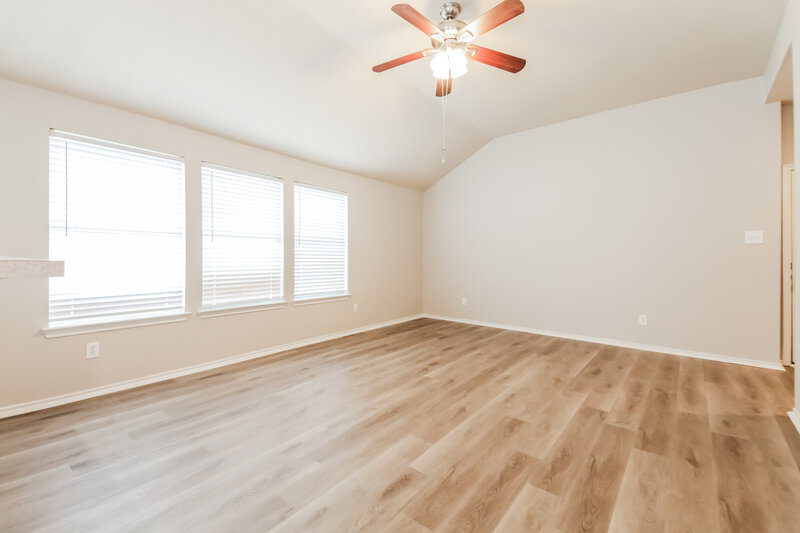 1,695/Mo, 822 Sycamore St Anna, TX 75409 Living Room View 3