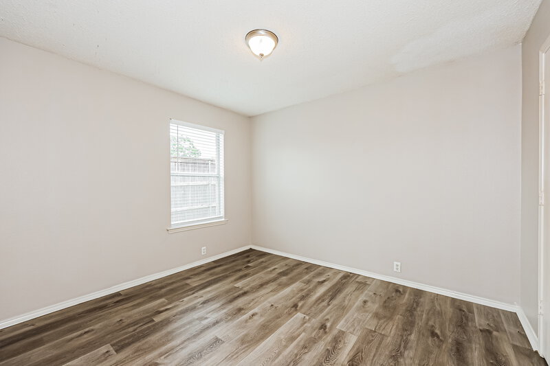 1,880/Mo, 322 Oakhurst Dr Seagoville, TX 75159 Bedroom View 2