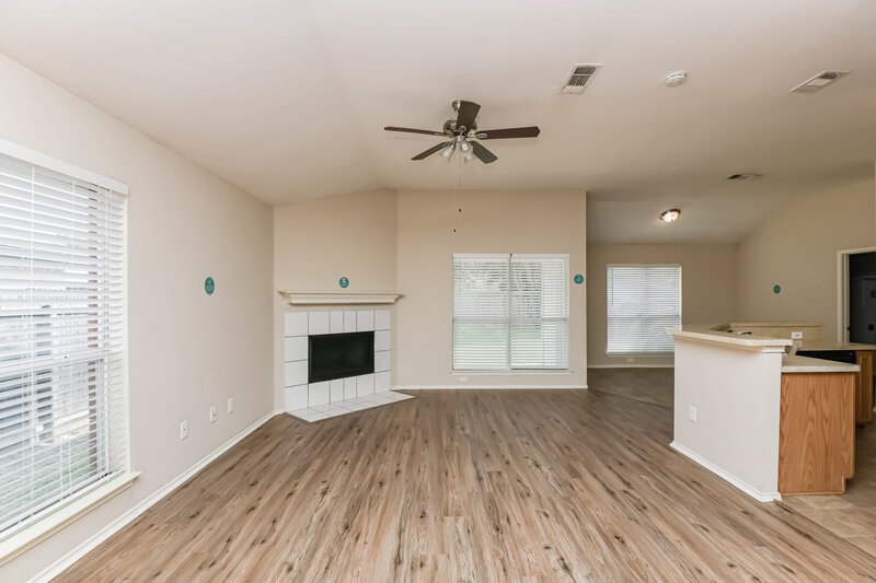 2,545/Mo, 729 Deloach Dr Cedar Hill, TX 75104 Living Room View