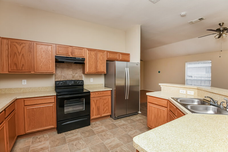 2,545/Mo, 729 Deloach Dr Cedar Hill, TX 75104 Kitchen View