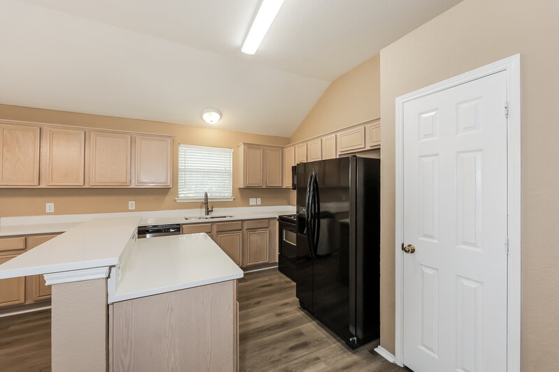 2,059/Mo, 1033 Weaver St Cedar Hill, TX 75104 Kitchen View