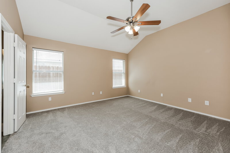 2,059/Mo, 1033 Weaver St Cedar Hill, TX 75104 Main Bedroom View