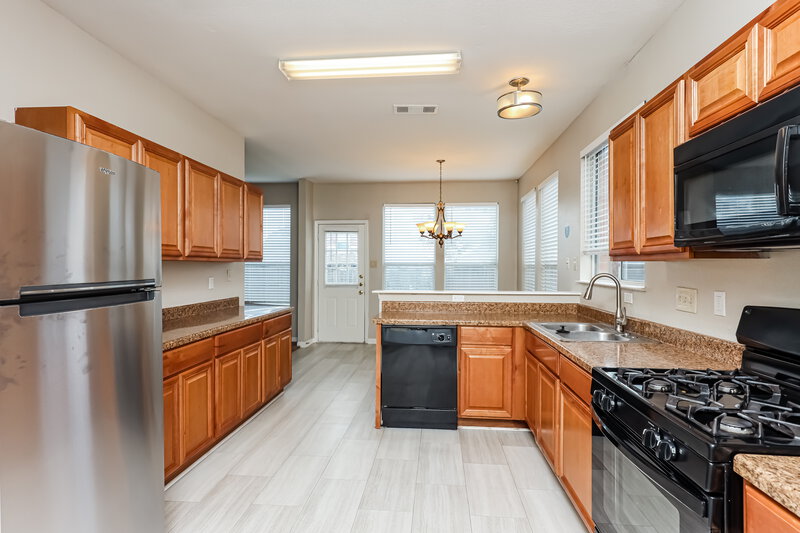 2,625/Mo, 2029 Austin Dr Mesquite, TX 75181 Kitchen View 2