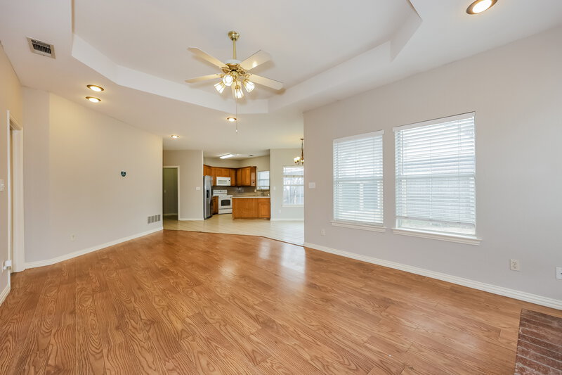 2,310/Mo, 3512 Wessex Ct Denton, TX 76210 Living Room View 2