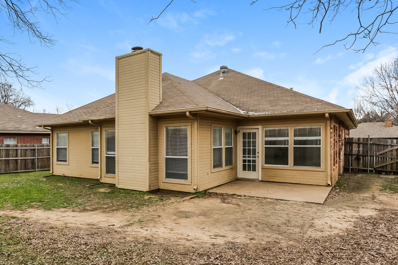 2,310/Mo, 3512 Wessex Ct Denton, TX 76210 Rear View