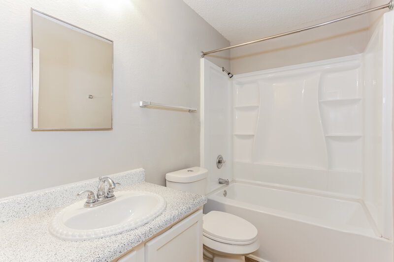 2,055/Mo, 918 Anvil Creek Dr Arlington, TX 76001 Bathroom View