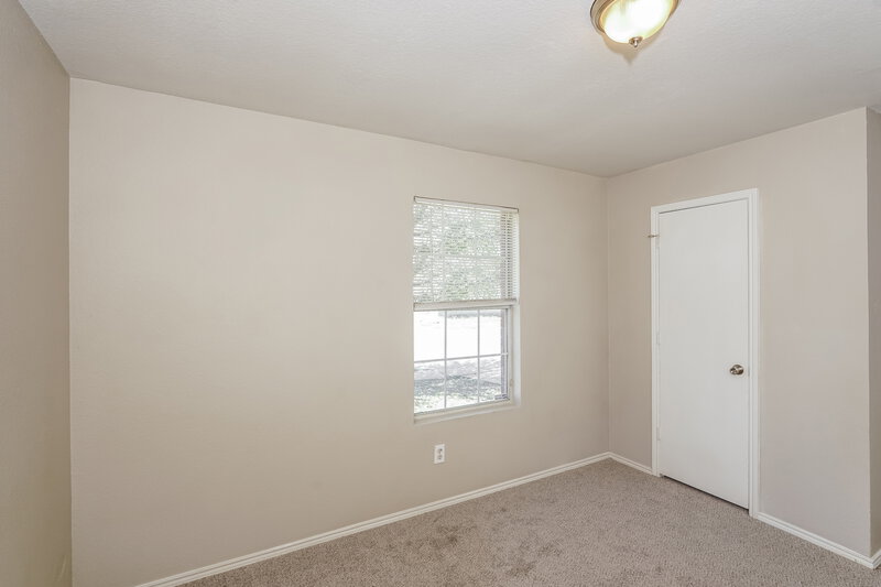 2,020/Mo, 1440 Castle Ridge Rd Fort Worth, TX 76140 Bedroom View 2