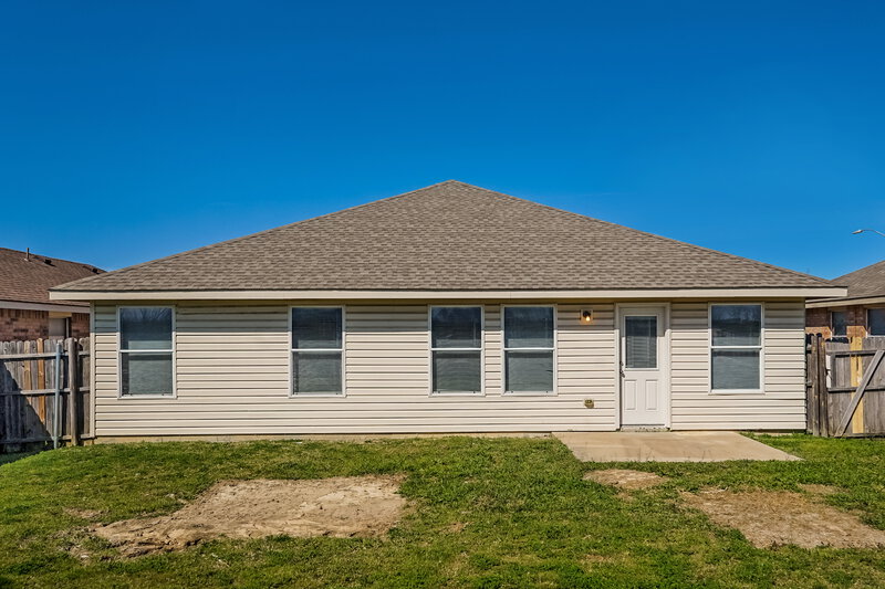 2,020/Mo, 1440 Castle Ridge Rd Fort Worth, TX 76140 Rear View