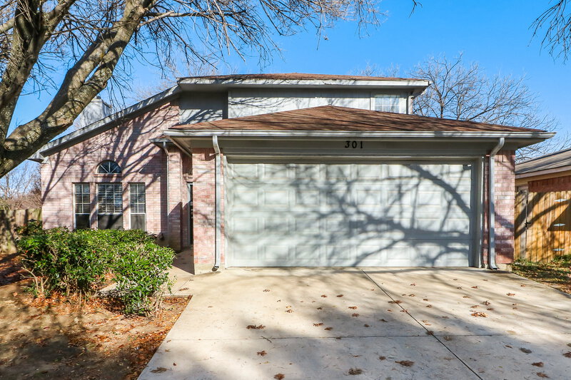 2,260/Mo, 301 Moss Hill Dr Arlington, TX 76018 External View