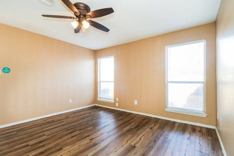 2,260/Mo, 301 Moss Hill Dr Arlington, TX 76018 Main Bedroom View