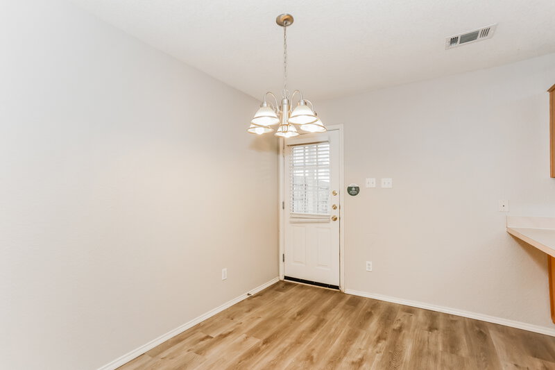 2,070/Mo, 526 Berryhill Dr Mansfield, TX 76063 Dining Room View